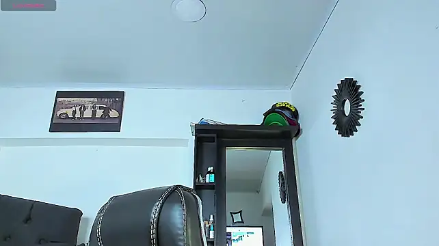 Vicky_hotmilf webcam