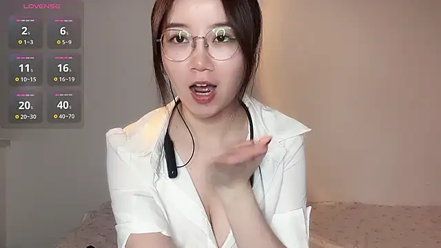 77-Vicky webcam