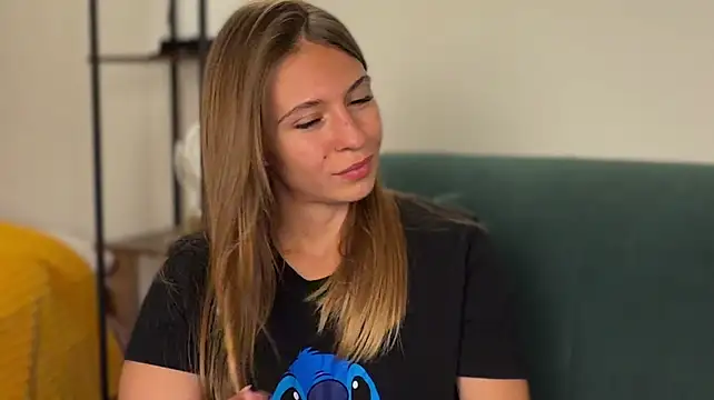 LovelyKatea webcam