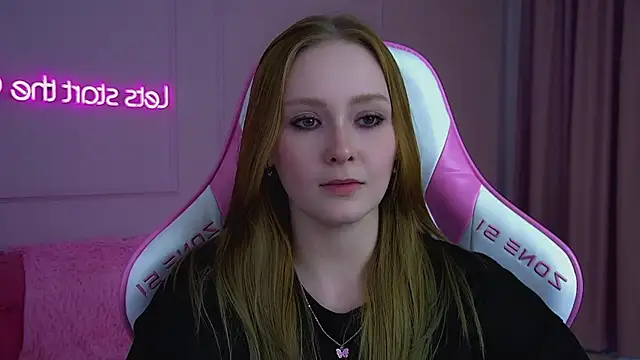 AgataFoxley webcam