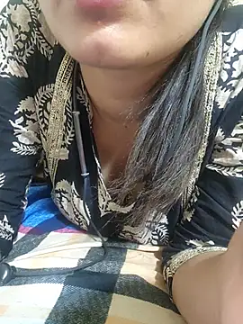 CuteSarikaLIVE webcam