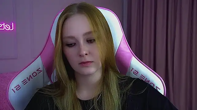 AgataFoxley webcam
