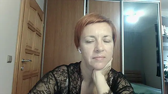 LoraLoraMay webcam