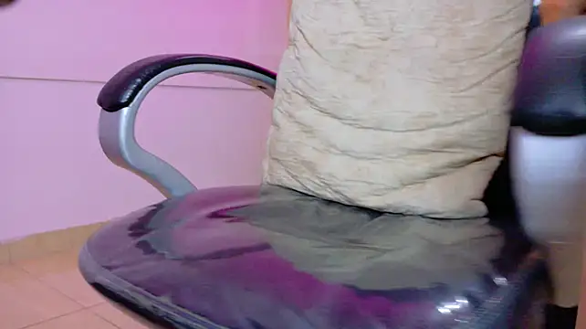 Nascary_Fox webcam