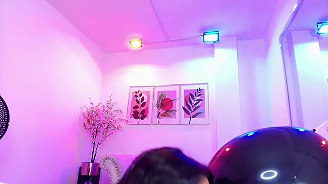Maddie_T18 webcam