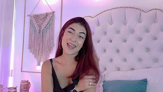 AriaStonne webcam