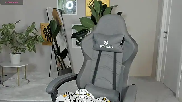 MartaEdams webcam