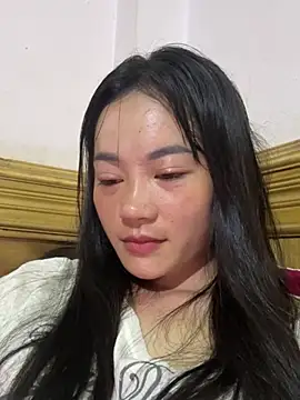 Silver-moon01 live cam on StripChat