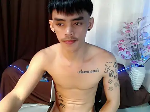 urhunky_boy webcam