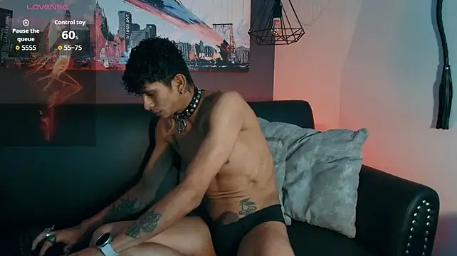 Maximoking26 webcam