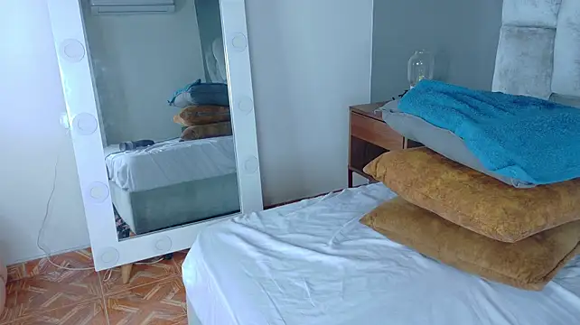 AnnieRouse__ webcam