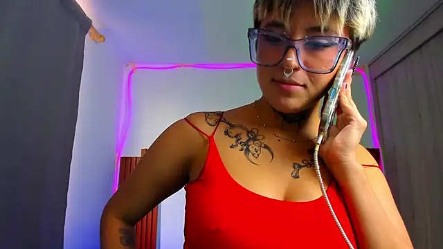 Rebeka-baker webcam