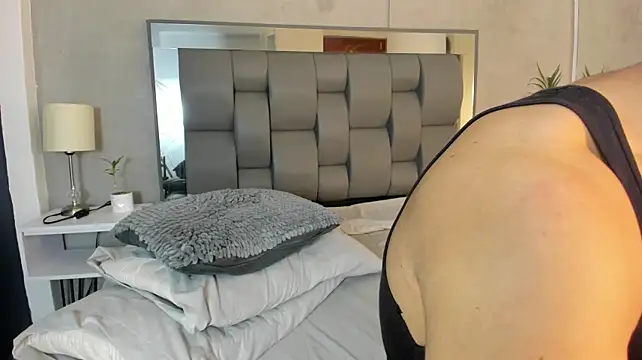 Charlie___Musk webcam