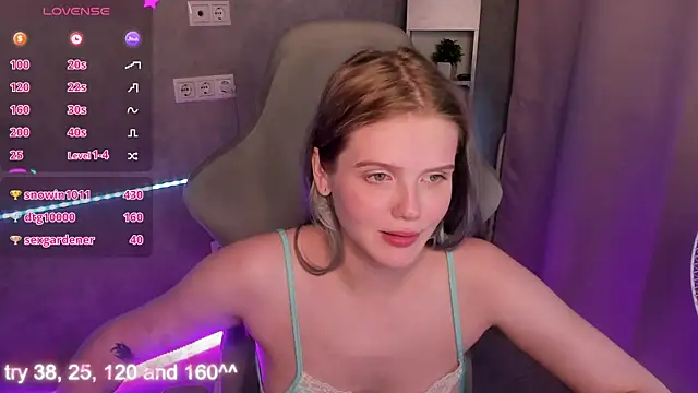 Alisa_Allison webcam