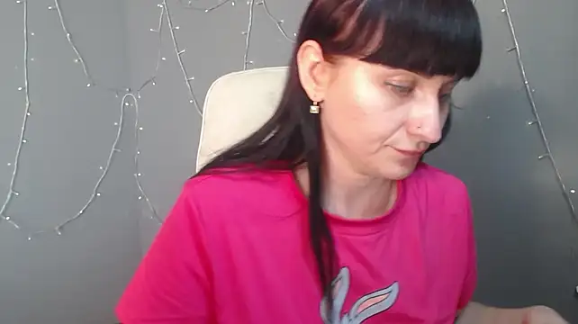 NinaFlawlees webcam