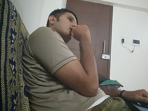 IM_NAUGHTY_JON webcam
