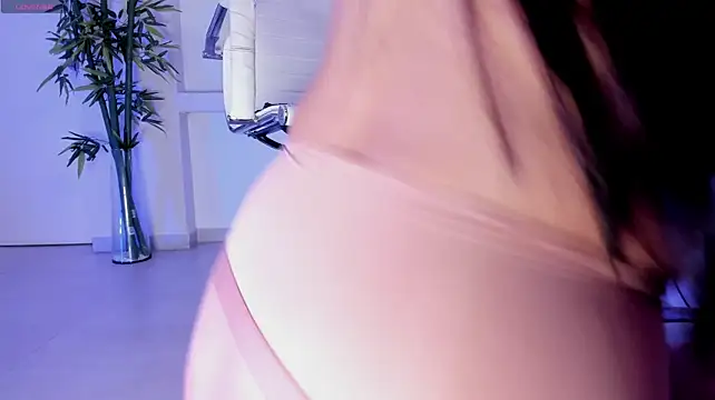 hannah_howeell__ webcam