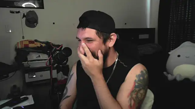DevilPup75_ webcam