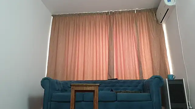 BLOND_GOD webcam