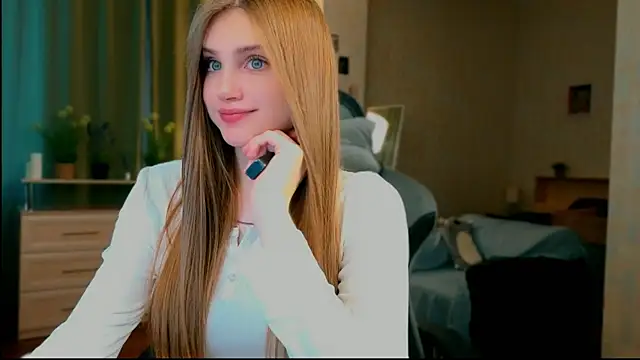 yourbeautyarya webcam