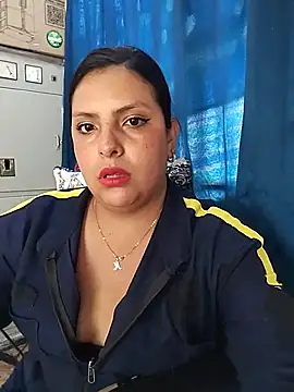YINNA__24 webcam