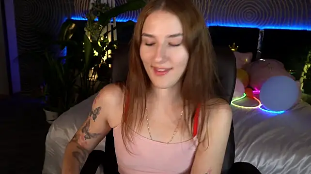 MirellEmber webcam