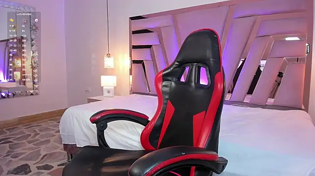 EmilyJhons__ webcam