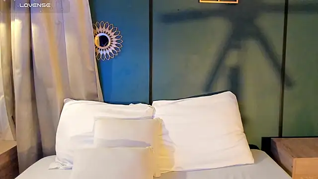 angie_leonn webcam