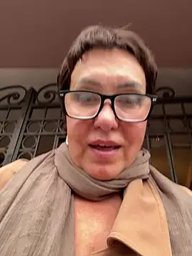 bettybutter_ webcam