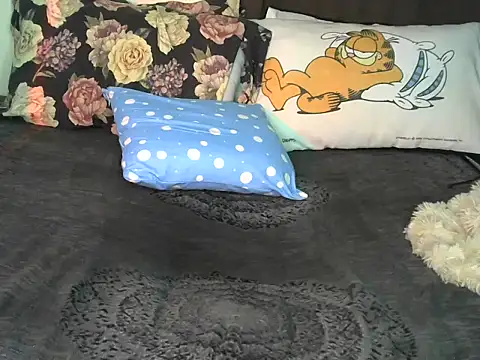 Kali-bellaDesire webcam