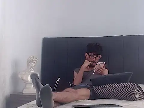 sasuke_bigcock webcam