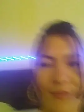 LoraBelle12 webcam