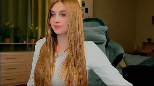 yourbeautyarya webcam