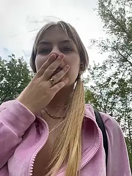 live cam show RossyMood