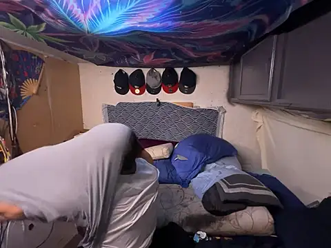 OmarSalasxh33 webcam