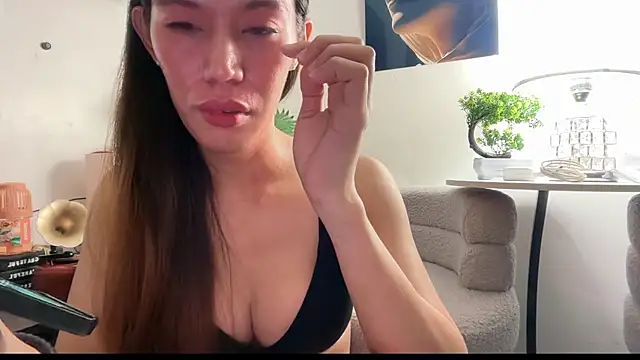 Meganluxxx webcam