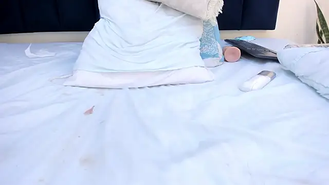 mayaevansmg webcam