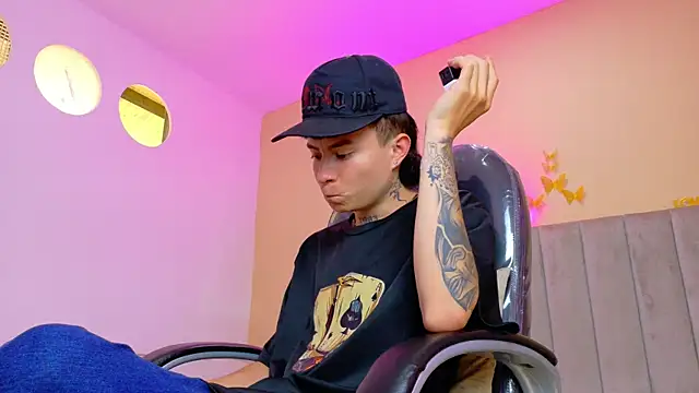 Nascary_Fox webcam