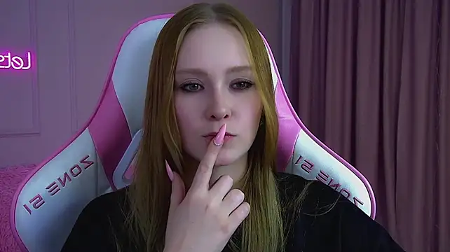 AgataFoxley webcam