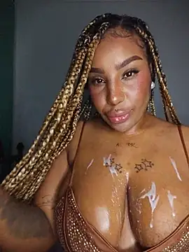 Queen_Amara webcam