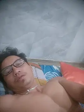 traiwe06 (Ask my age) - Ass and dick