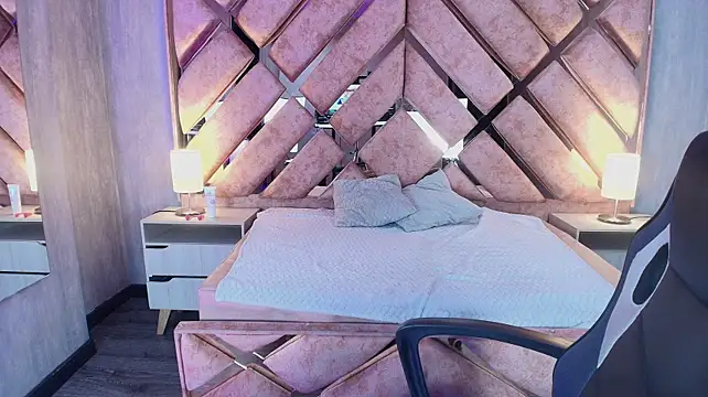 TamaraaHoney webcam
