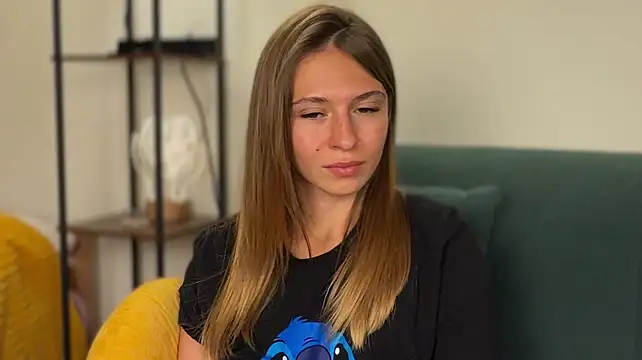 LovelyKatea webcam