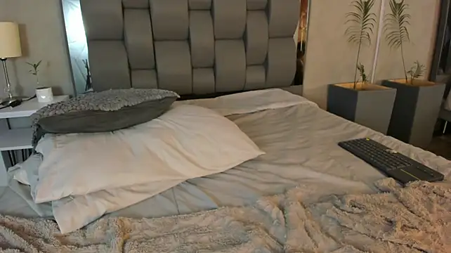 Charlie___Musk webcam
