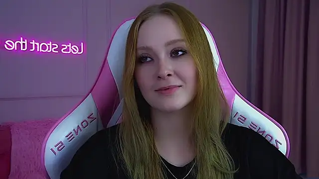 AgataFoxley webcam