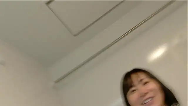 SarikoLovesSex webcam