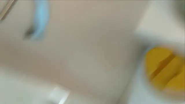 SarikoLovesSex live cam on StripChat
