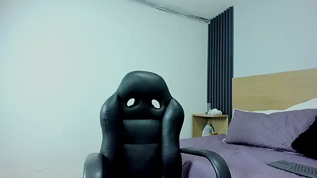 Lois_stone webcam