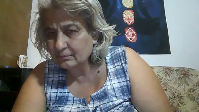 ExquisiteMature webcam