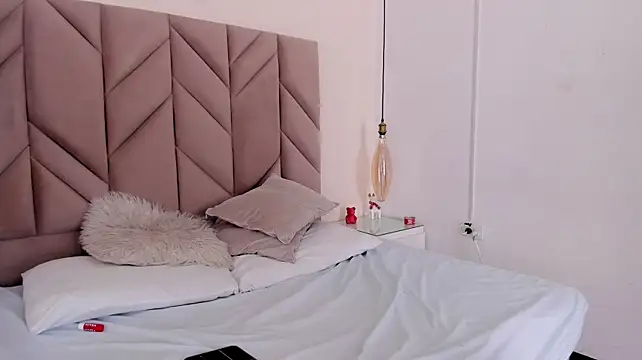 AbbySttonne webcam